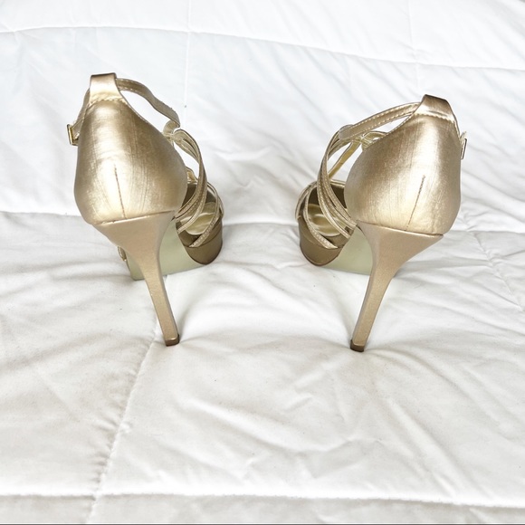 Charles David Platform Sandals - Picture 6 of 12